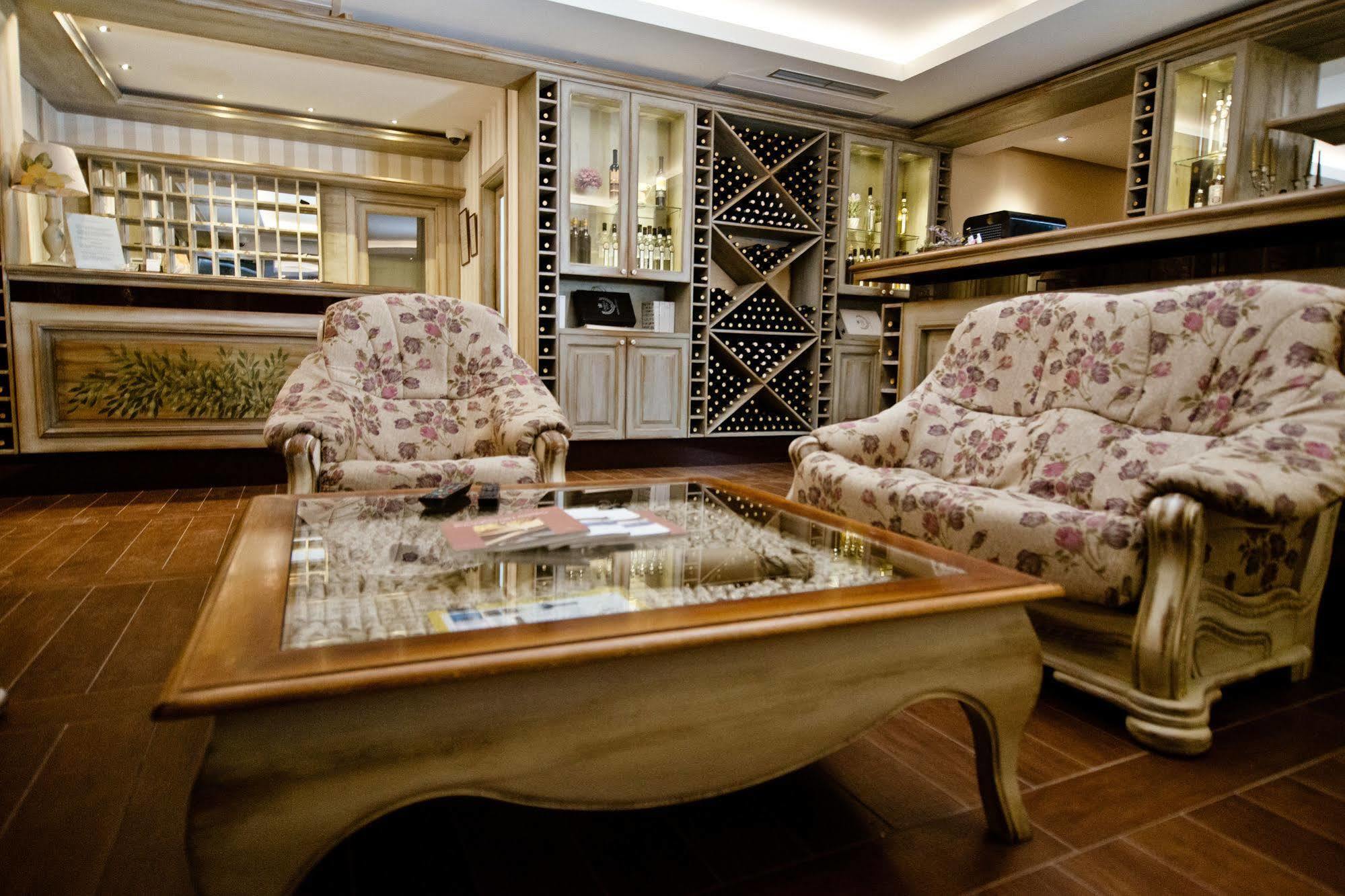 Wine Hotel Cesarica Međugorje Eksteriør billede