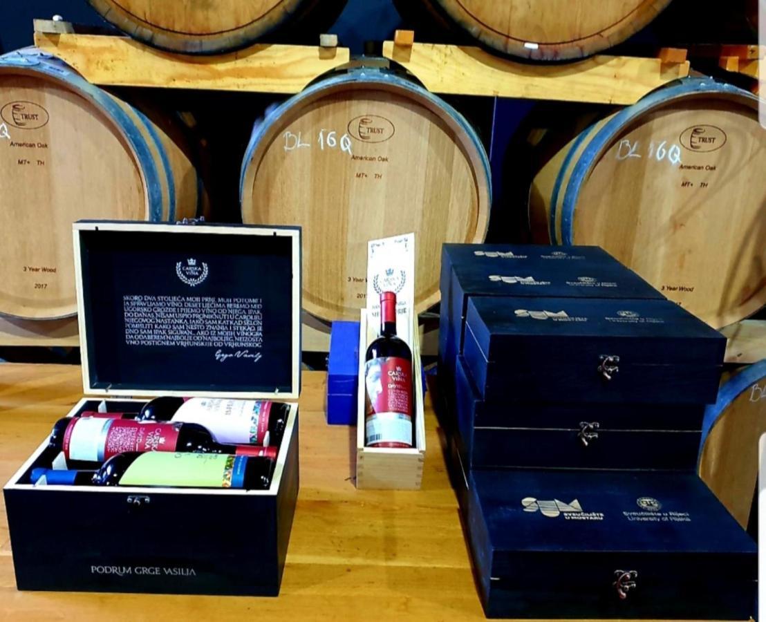 Wine Hotel Cesarica Međugorje Eksteriør billede
