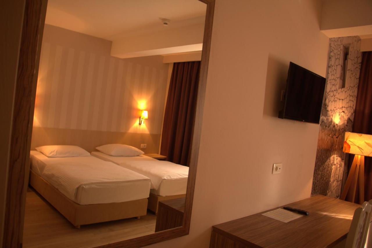 Wine Hotel Cesarica Međugorje Eksteriør billede
